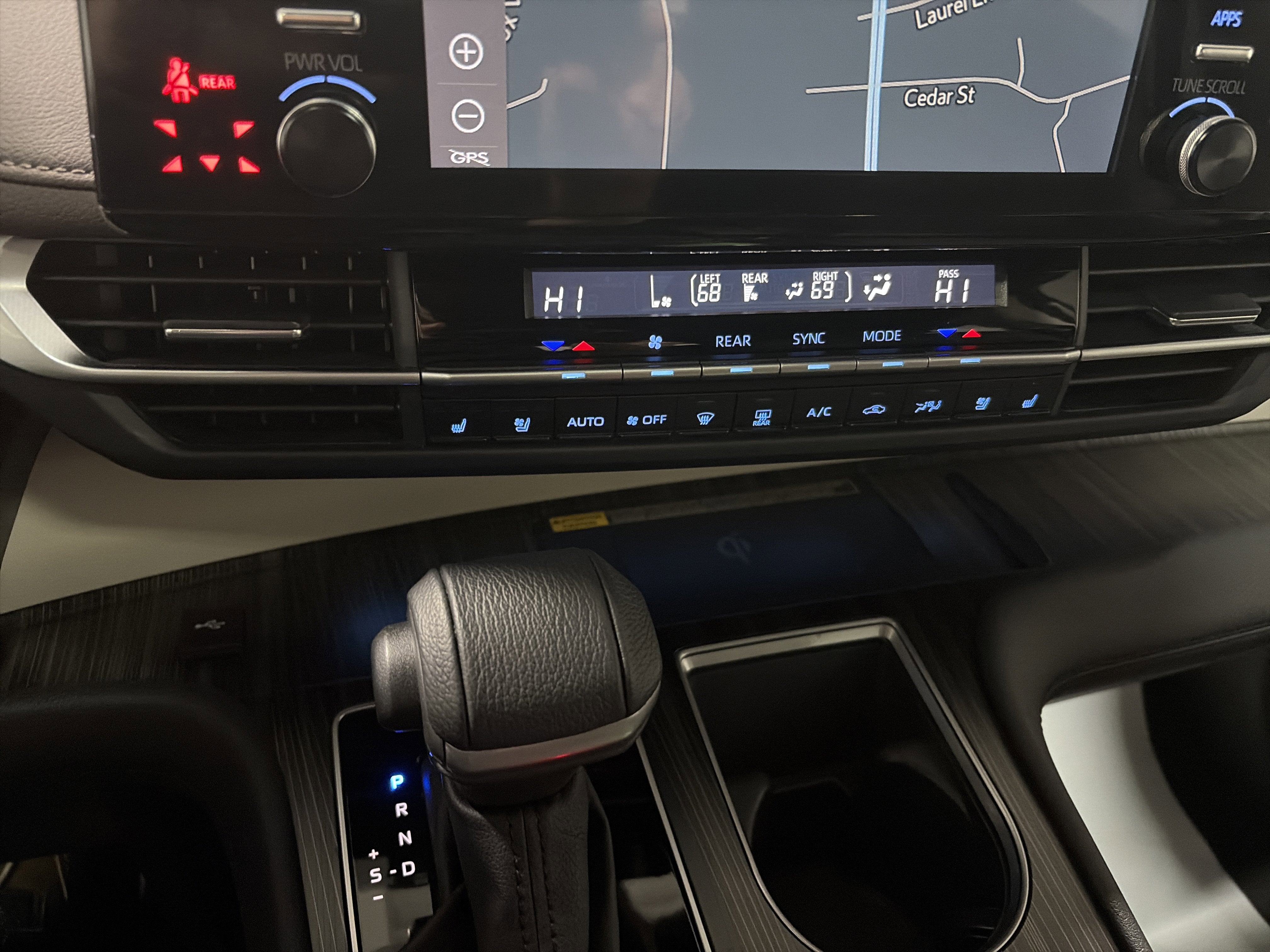 2024 Toyota Sienna Platinum