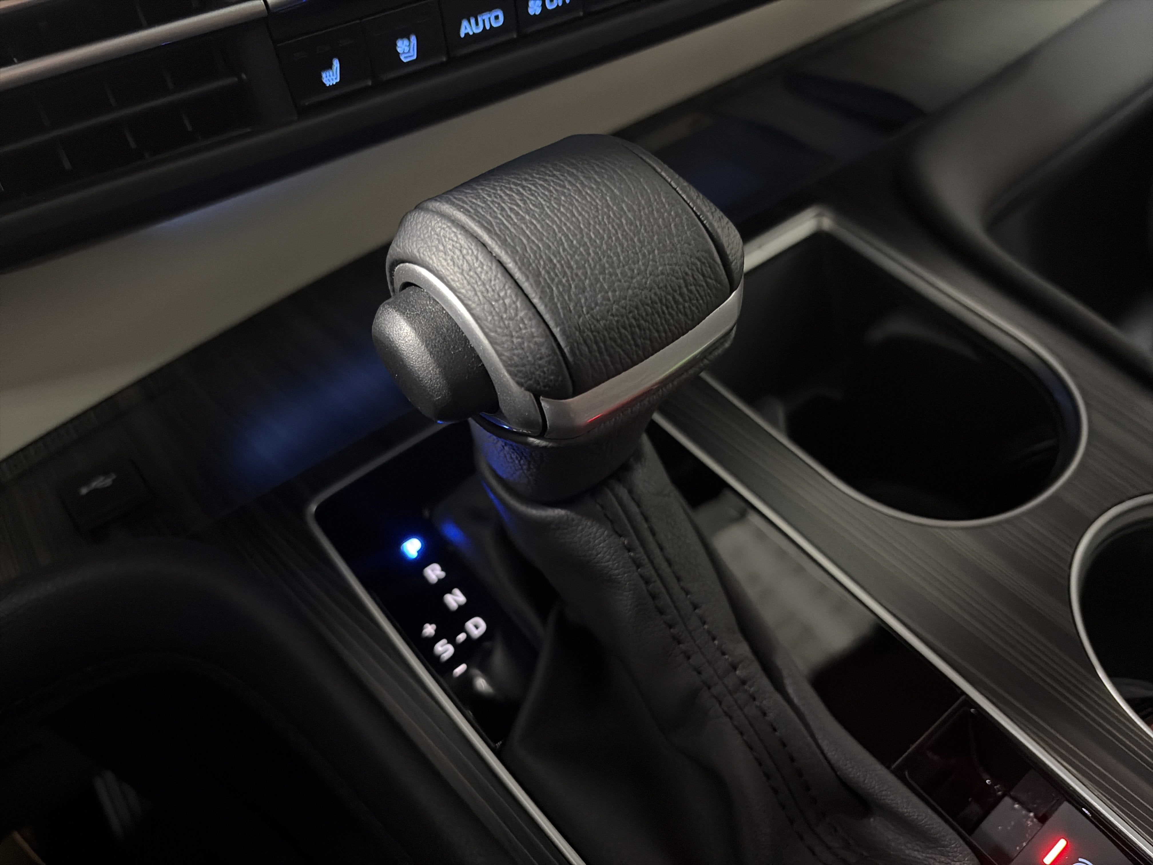 2024 Toyota Sienna Platinum