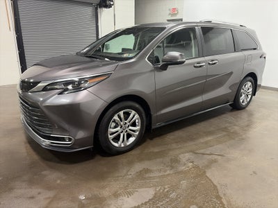 2024 Toyota Sienna Platinum