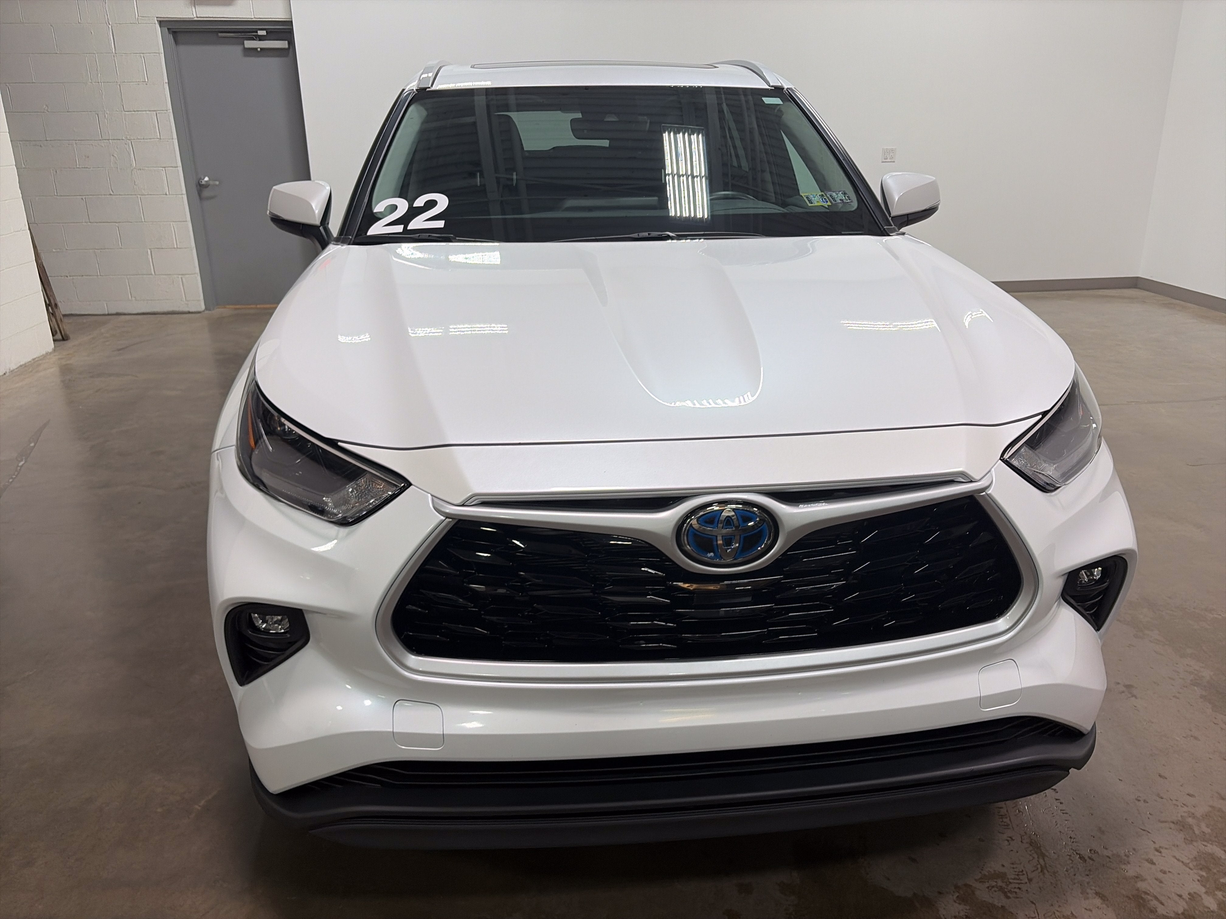 2022 Toyota Highlander Hybrid XLE