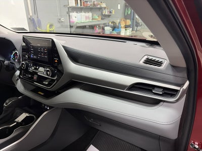 2023 Toyota Highlander Hybrid XLE