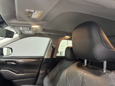 2023 Toyota Highlander Platinum