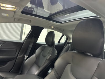 2024 Volvo S60 Core Dark Theme