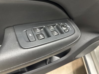 2024 Volvo S60 Core Dark Theme