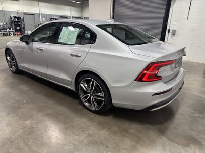 2024 Volvo S60 Core Dark Theme