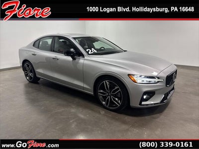2024 Volvo S60 Core Dark Theme