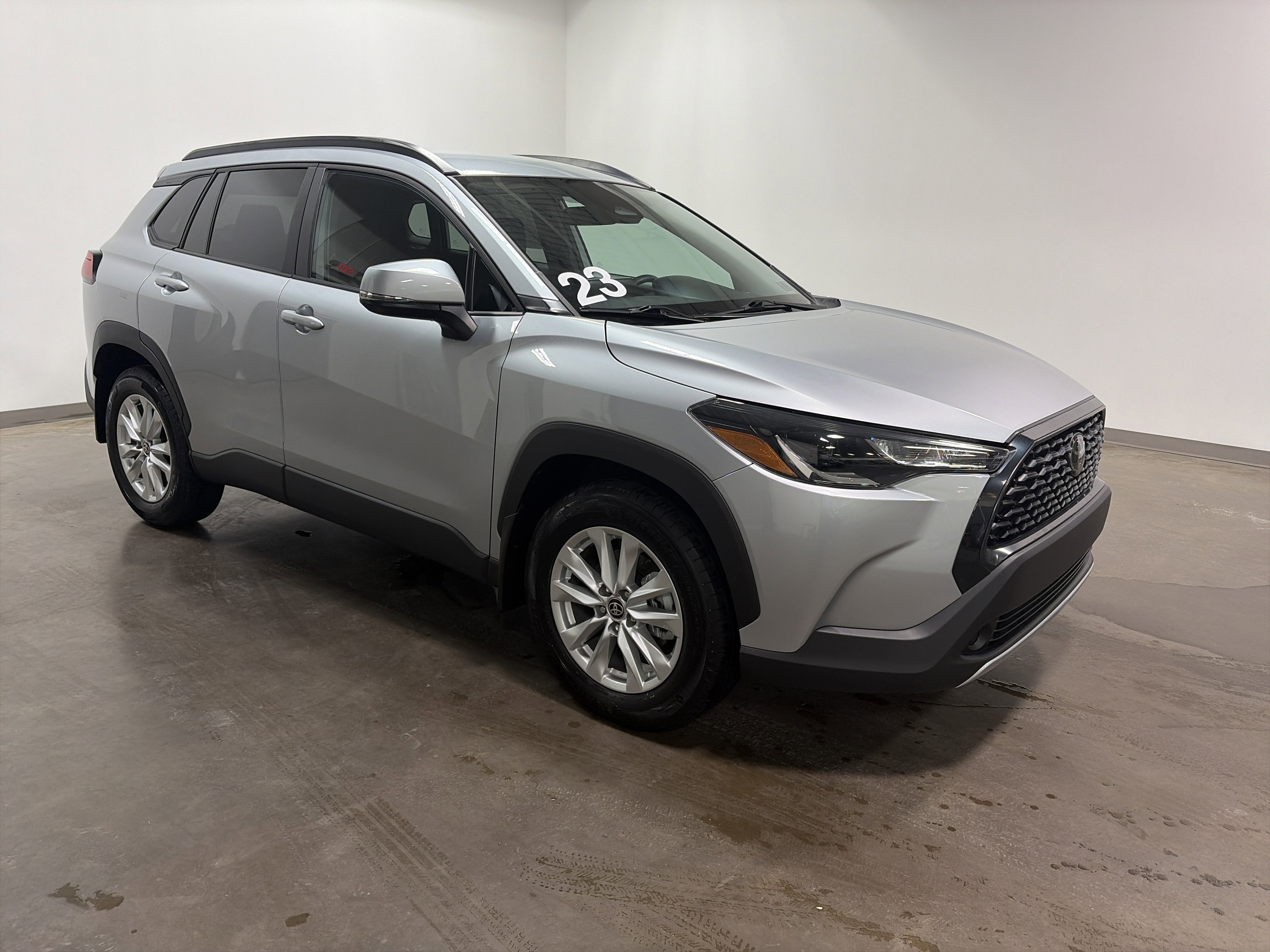 2023 Toyota Corolla Cross LE