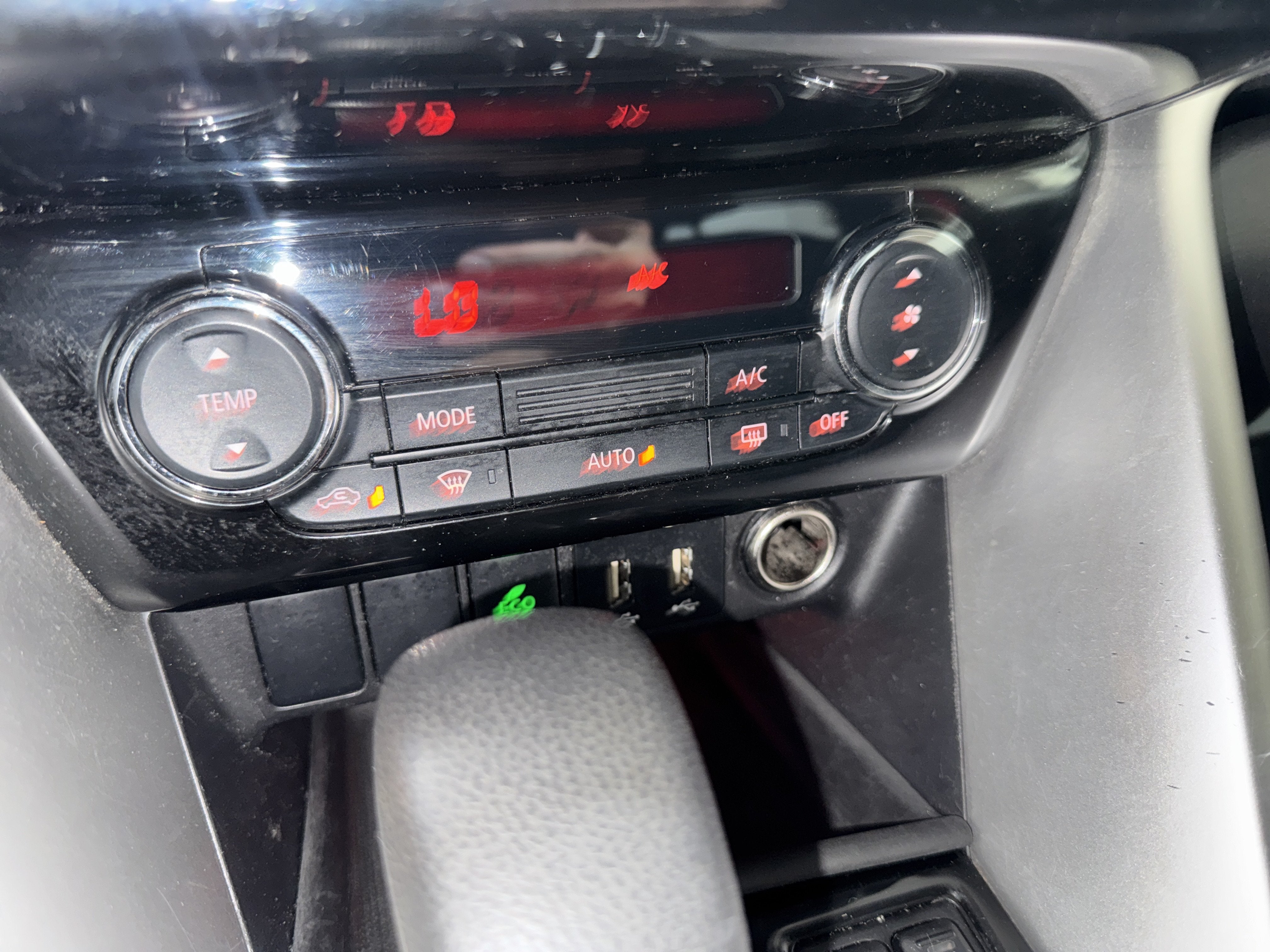 2022 Mitsubishi Eclipse Cross LE