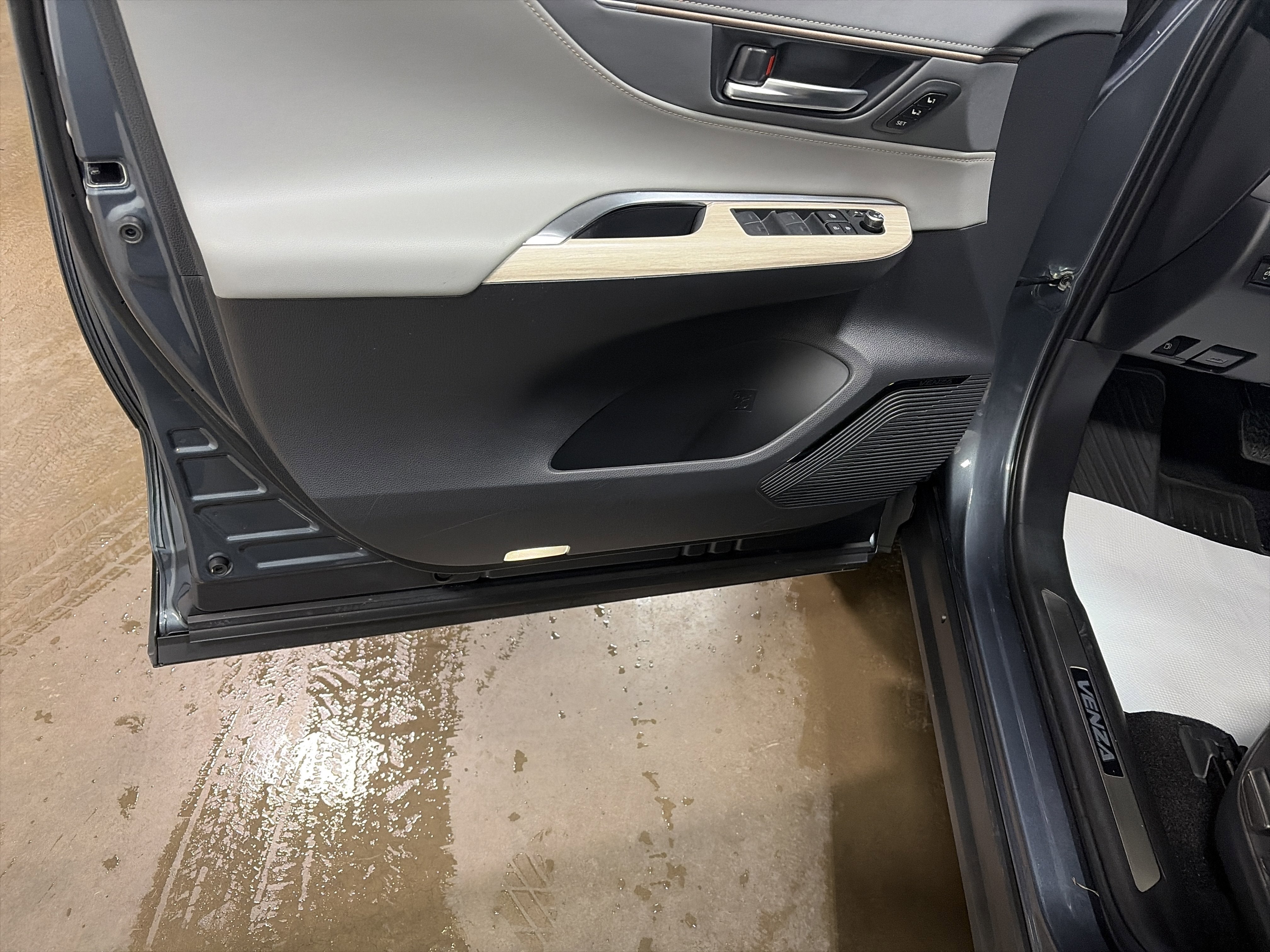 2024 Toyota Venza XLE