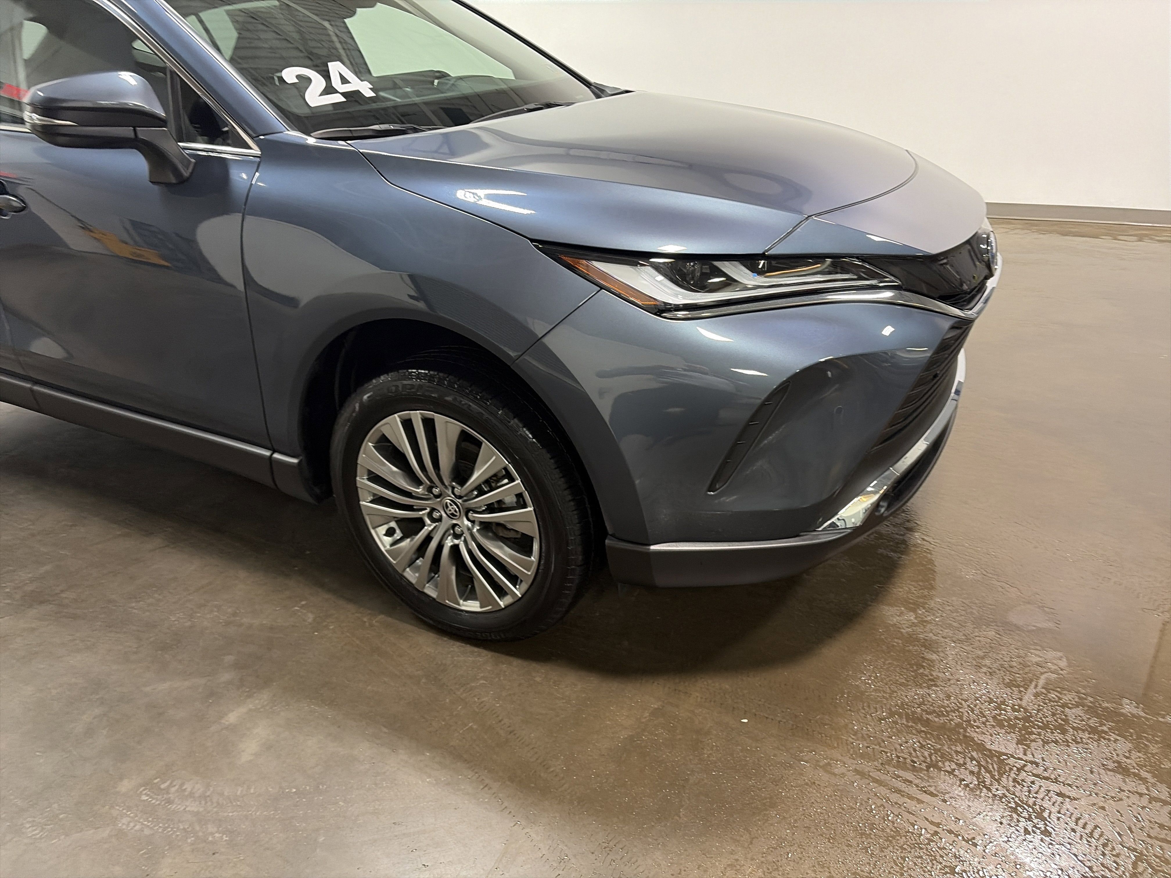 2024 Toyota Venza XLE