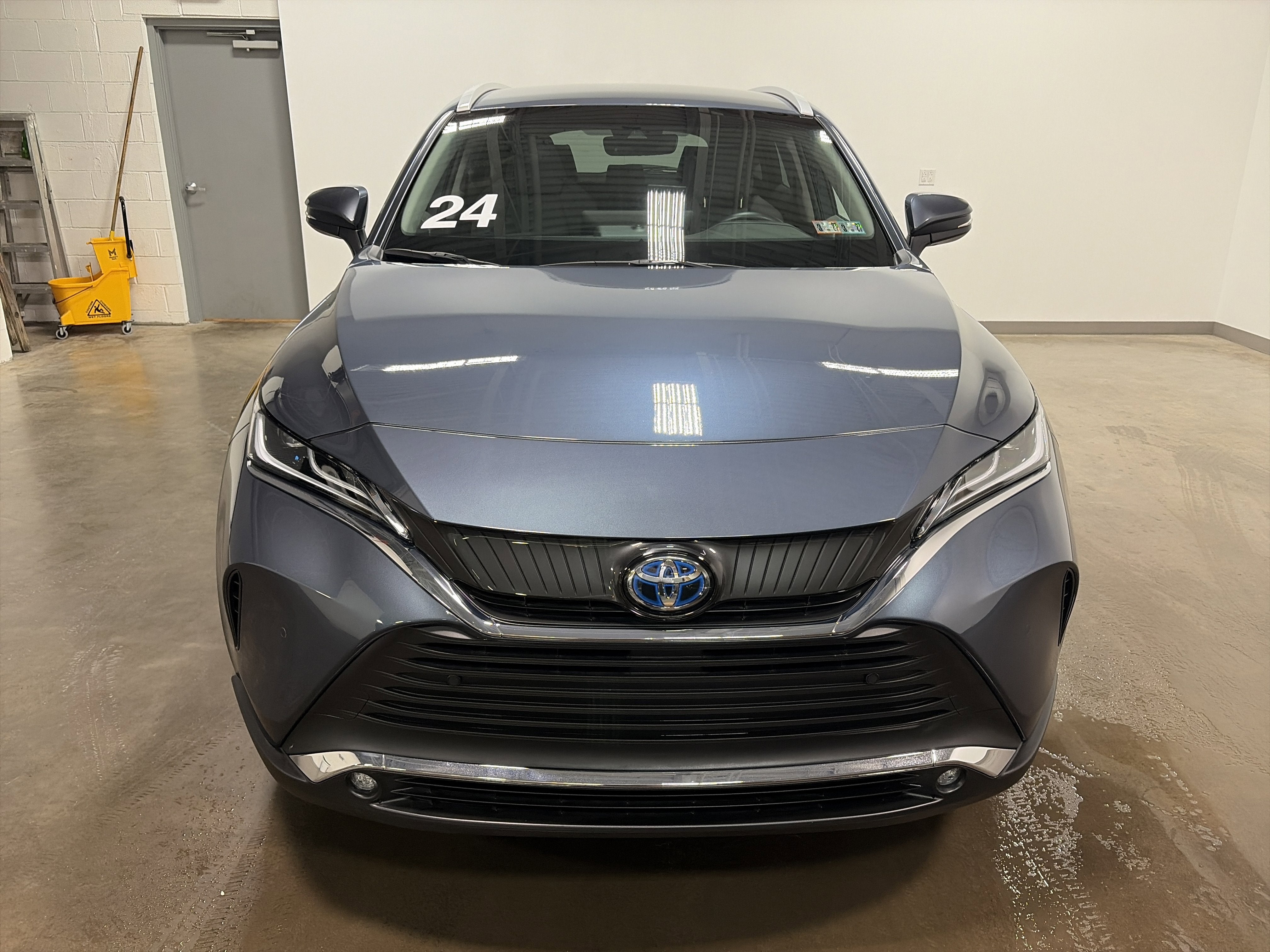 2024 Toyota Venza XLE