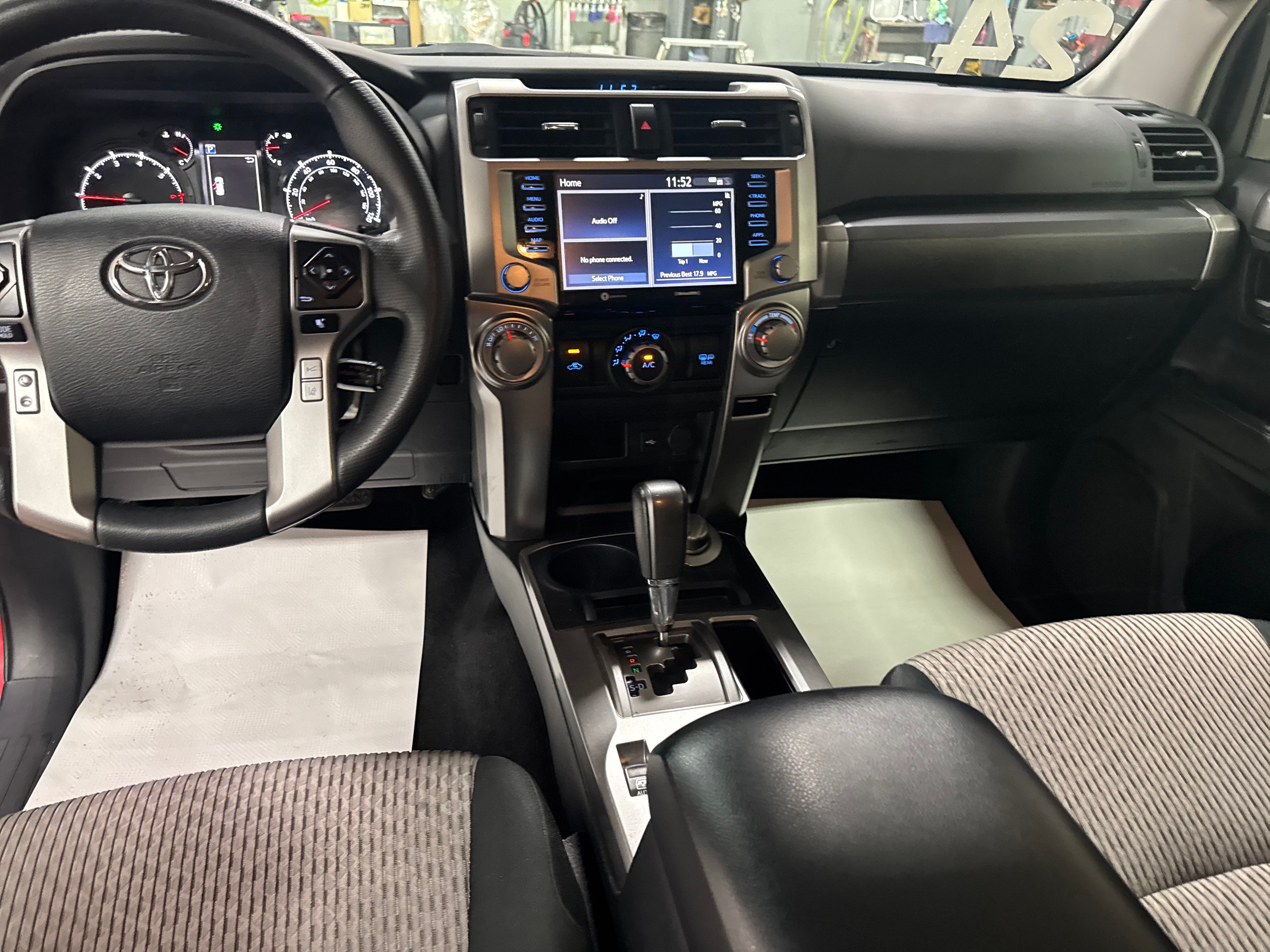 2024 Toyota 4Runner SR5