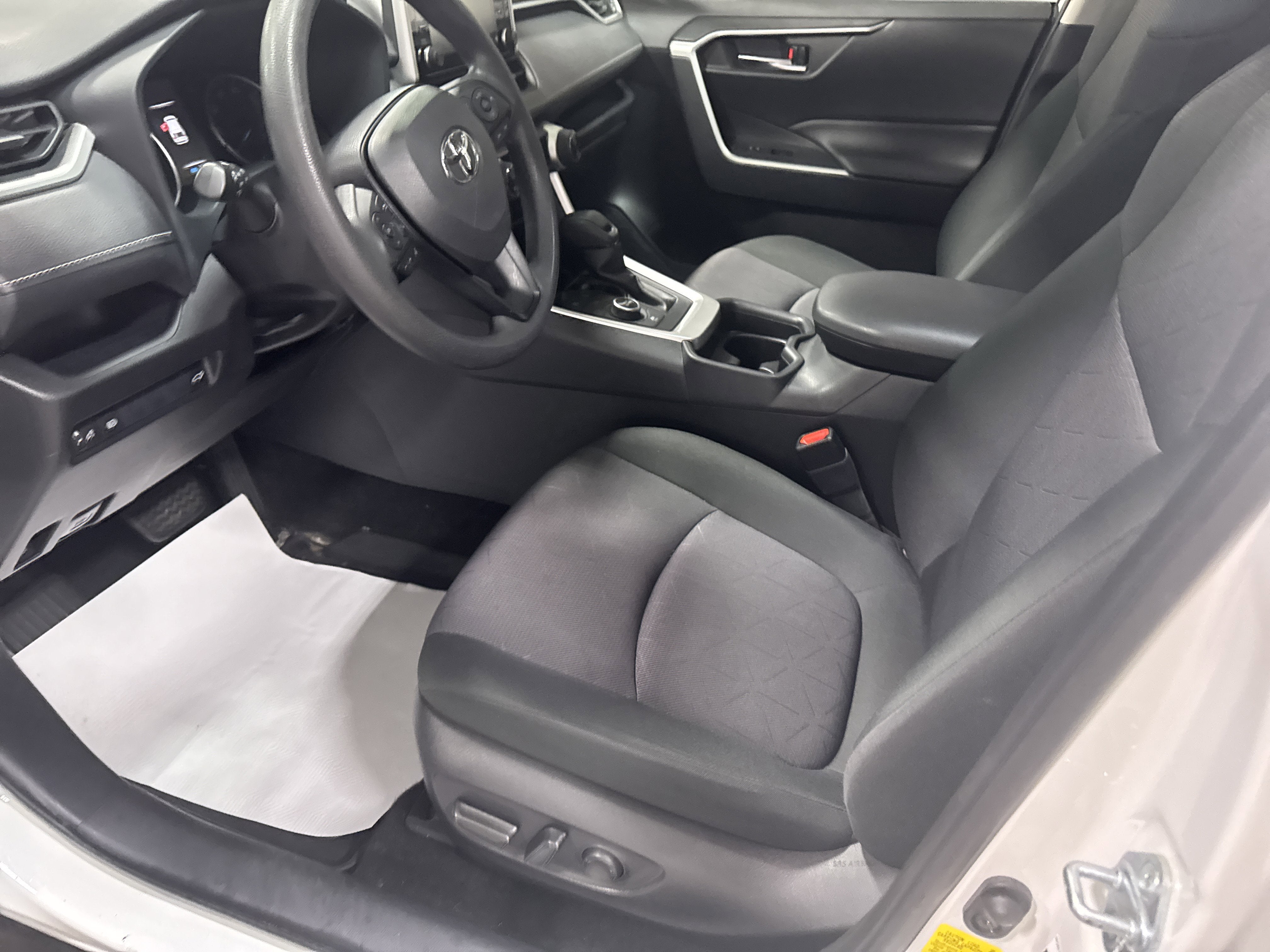 2019 Toyota RAV4 Hybrid XLE