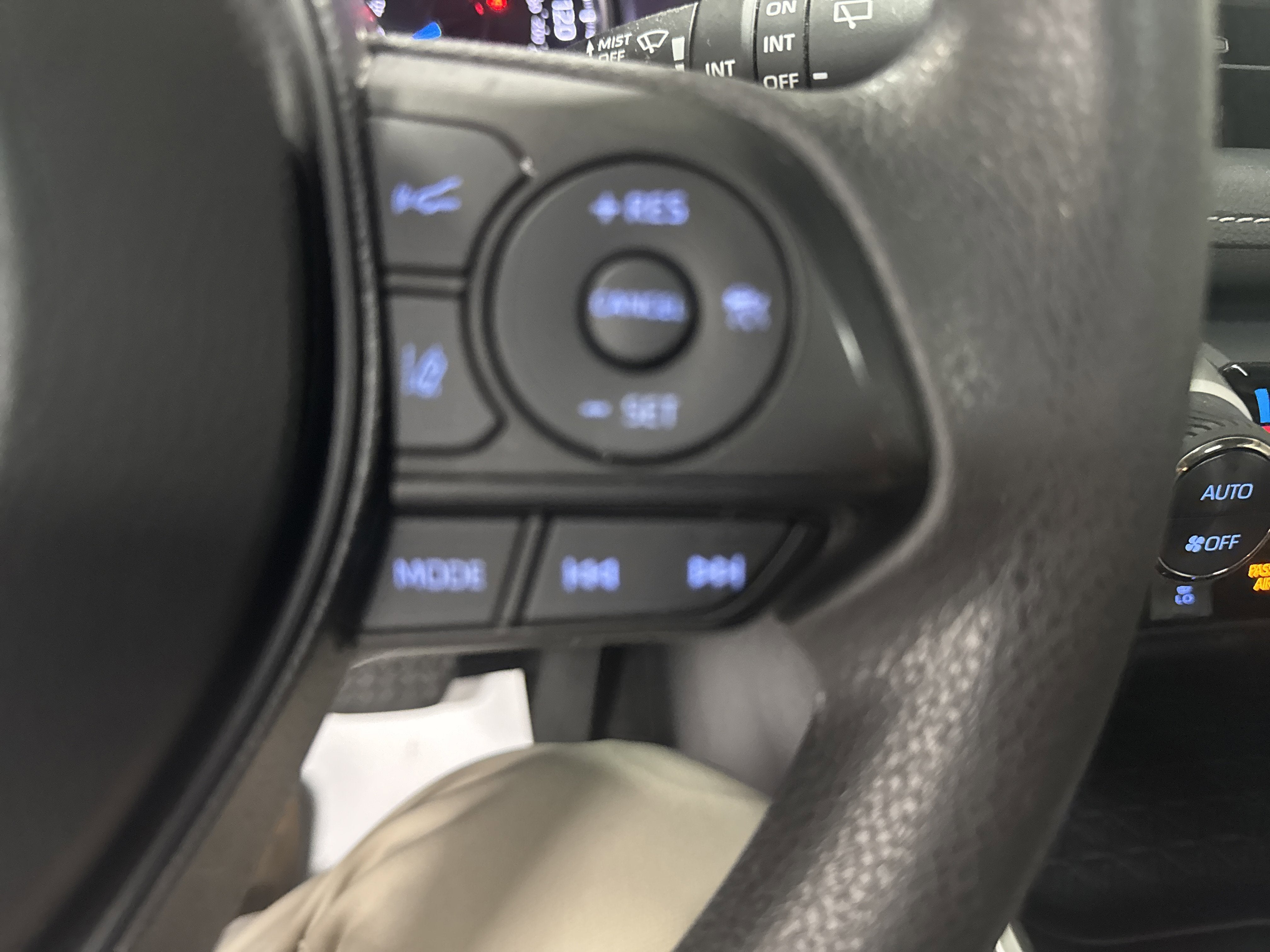 2019 Toyota RAV4 Hybrid XLE