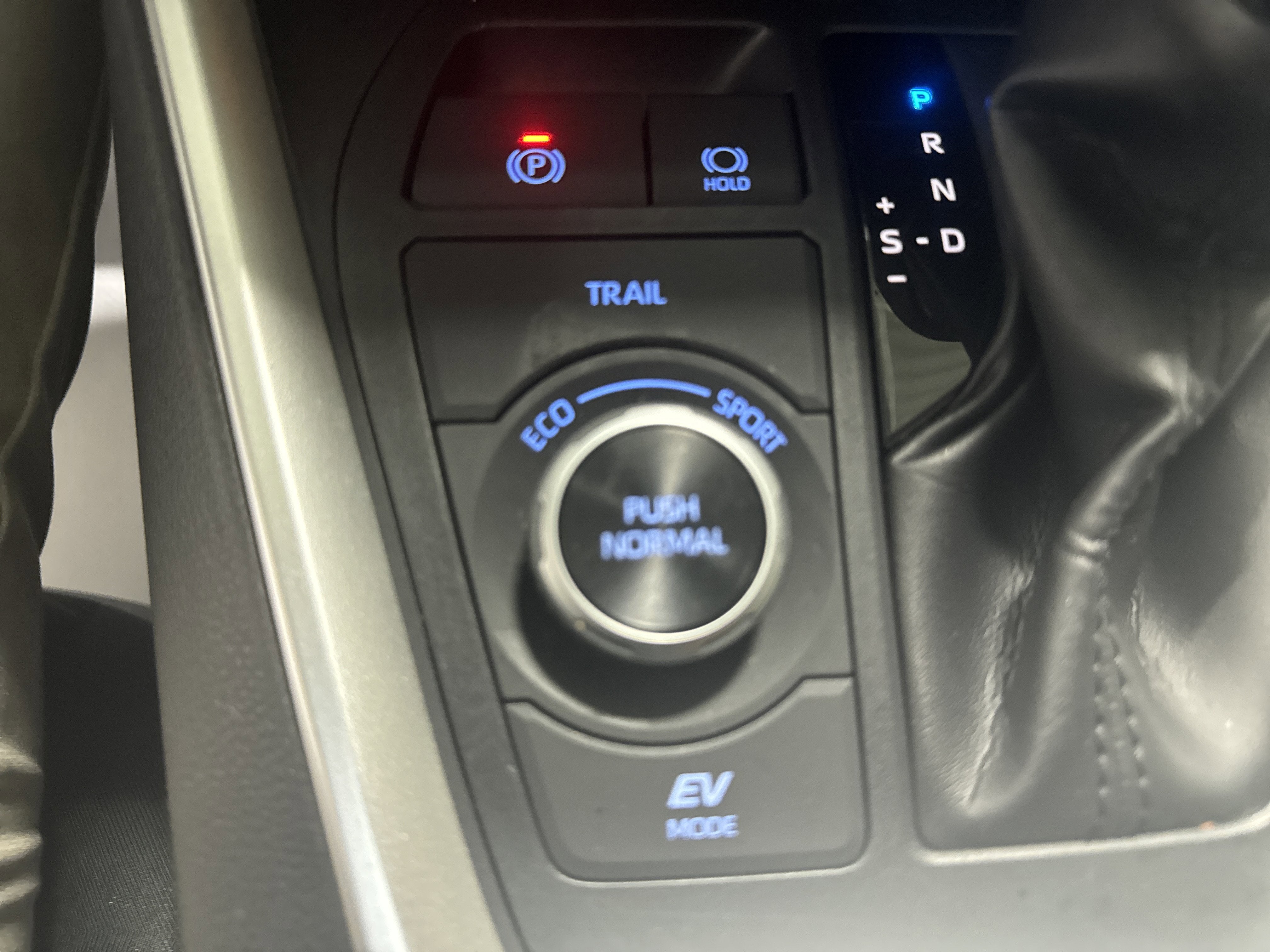 2019 Toyota RAV4 Hybrid XLE