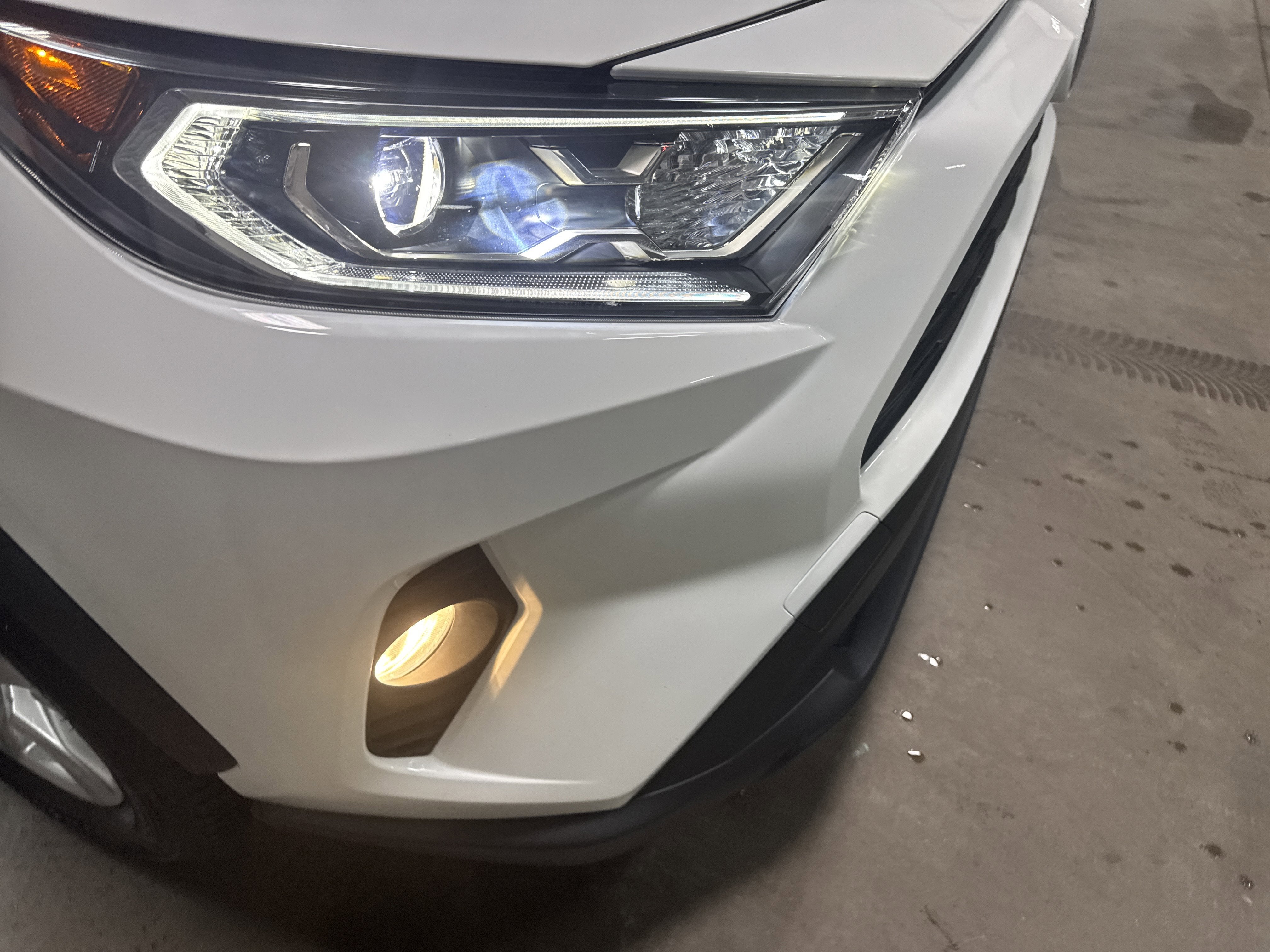 2019 Toyota RAV4 Hybrid XLE