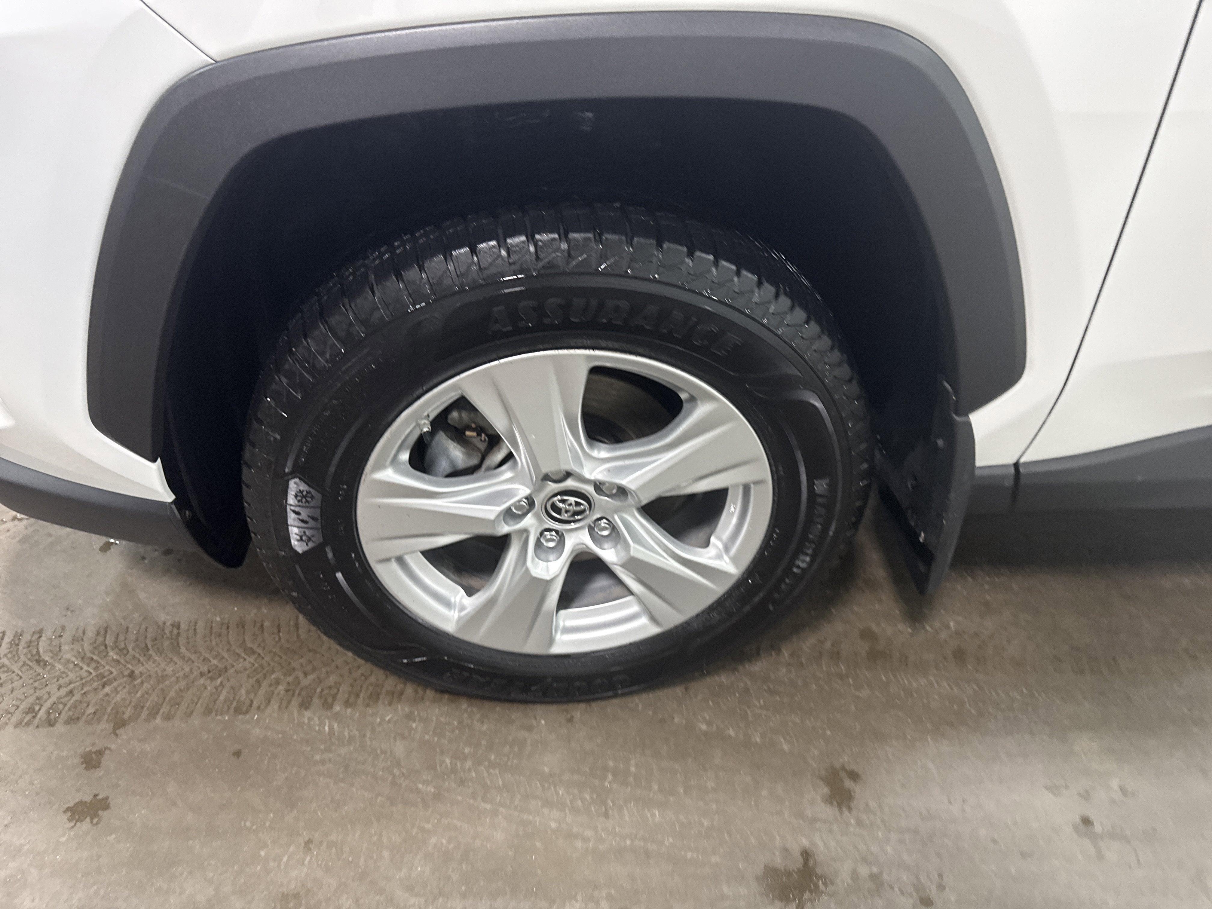 2019 Toyota RAV4 Hybrid XLE