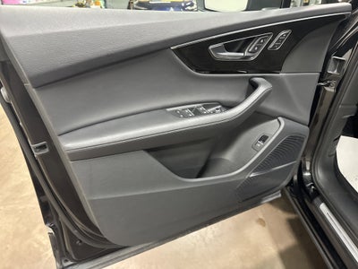 2023 Audi Q7 Premium Plus