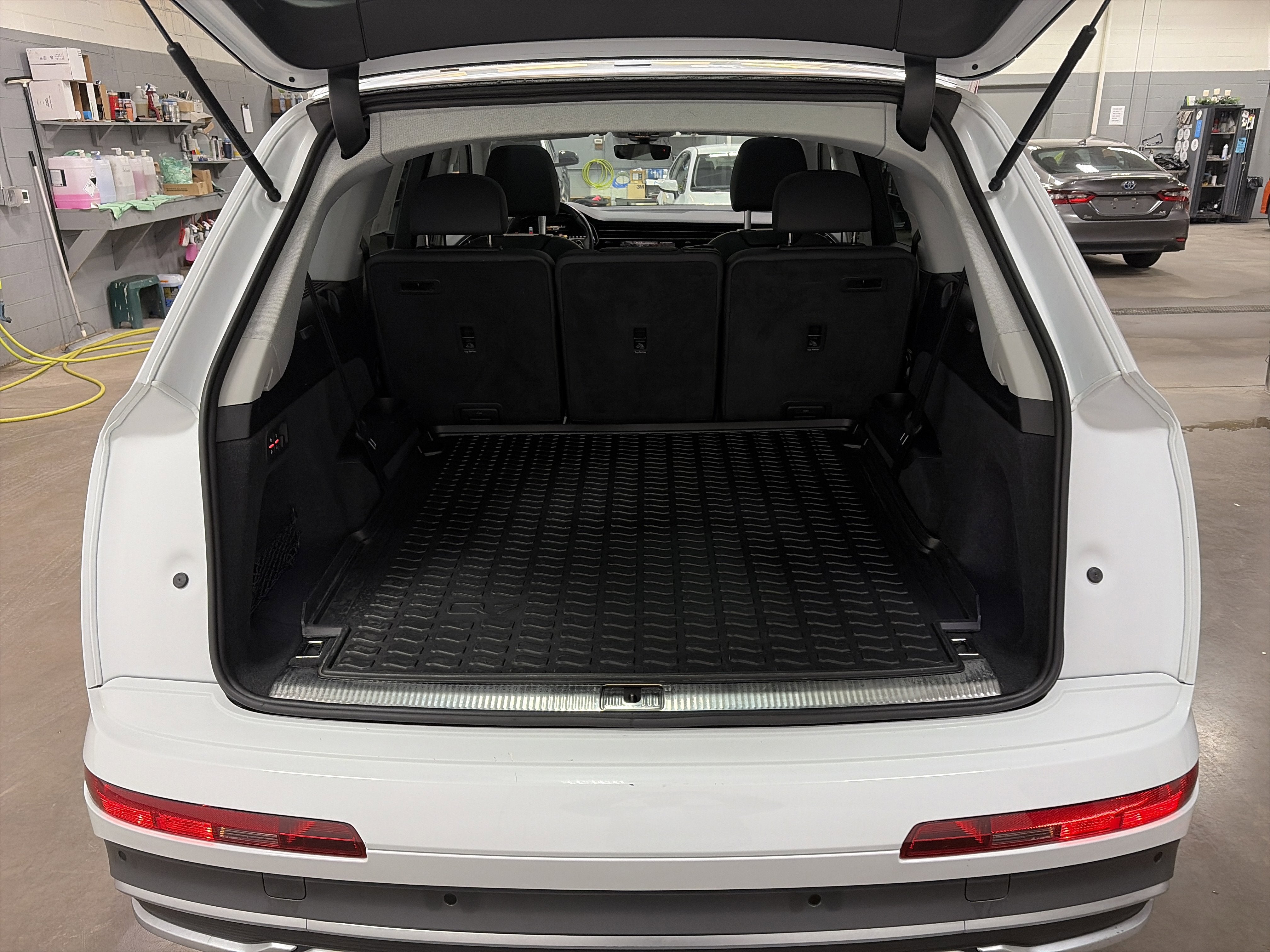 2023 Audi Q7 Premium Plus